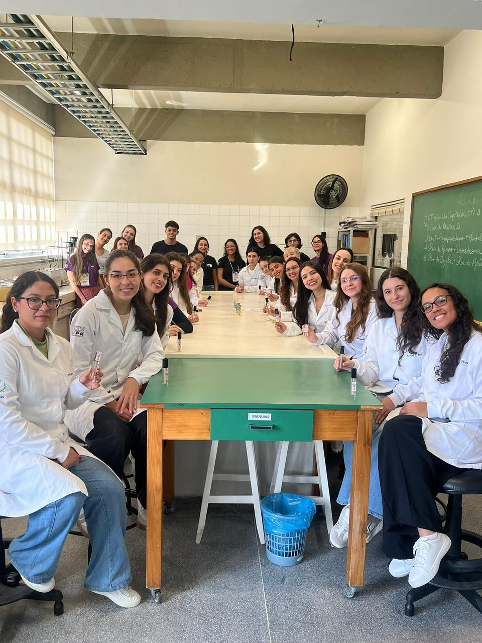 Foto do Minicurso de Lip Oil